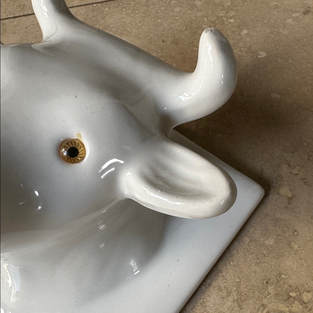 Vintage 1982 HiMark Ceramic Cow Hook - Picture 2 of 5